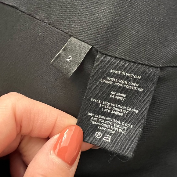 Theory women’s structured vest - Picture 7 of 7